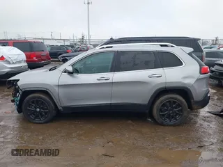 2016 Jeep Cherokee Latitude with VIN 1C4PJLCS8GW363504, listed as a IAAI auction lot 41543553 with 143,278 mi miles. Bid and sale history available at carsss.com. Image 15.