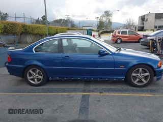 2001 BMW 3 Series 325Ci with VIN WBABN33401JW55892, listed as a IAAI auction lot 41751934 with 1 mi miles. Bid and sale history available at carsss.com. Image 13.