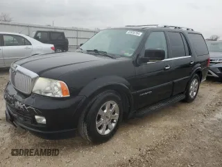 2005 Lincoln Navigator Luxury with VIN 5LMFU28515LJ15473, listed as a Copart auction lot 82638704 with 0 mi miles and Salvage Title. Bid and sale history available at carsss.com. Image 1.
