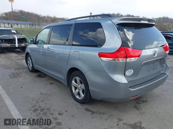 2014 Toyota Sienna LE AAS with VIN 5TDKK3DC2ES440251, listed as a IAAI auction lot 41803952 with 88,691 mi miles. Bid and sale history available at carsss.com. Image 3.
