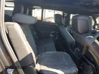 2022 Land Rover Defender with VIN SALEWERU0N2087281, listed as a Copart auction lot 67636814 with 25,546 mi miles and Salvage title. Bid and sale history available at DreamBid. Image 11.