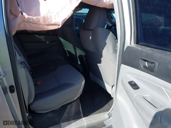 2015 Toyota Tacoma with VIN 3TMLU4EN3FM188404, listed as a IAAI auction lot 41173575 with NaN miles. Bid and sale history available at carsss.com. Image 8.