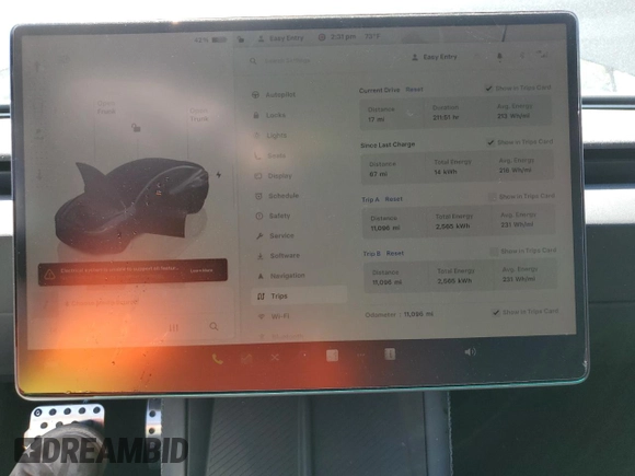 2024 Tesla Model 3 z VIN 5YJ3E1EA1RF834301, wystawiony jako Copart lot #53305255 z przebiegiem 11 096 mil mil oraz Szkody całkowita. Historia ofert i sprzedaży dostępna na DreamBid. Obrazek 9.