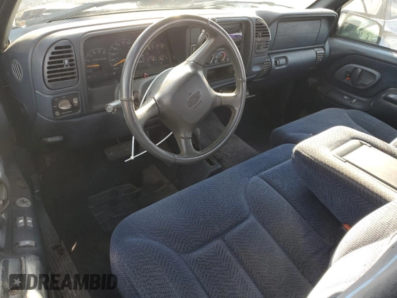 1998 Chevrolet Silverado 1500 with VIN 1GCEK14R3WZ215181, listed as a Copart auction lot 41839755 with 151,190 mi miles and Salvage Title. Bid and sale history available at DreamBid. Image 8.