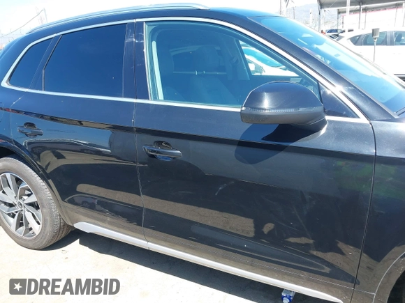 2021 Audi Q5 Premium Plus z VIN WA1BAAFY7M2114476, wystawiony jako IAAI lot #42063790 z przebiegiem 44 945 mil mil oraz . Historia ofert i sprzedaży dostępna na DreamBid. Obrazek 13.