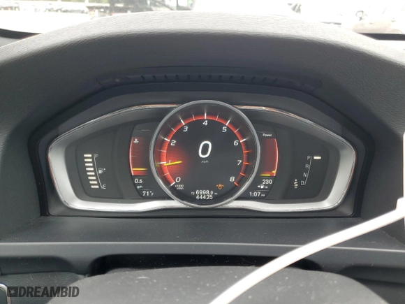 2017 Volvo V60 R-Design Platinum with VIN YV149MSS2H1372548, listed as a Copart auction lot 69565664 with 44,425 mi miles and Salvage Title. Bid and sale history available at carsss.com. Image 9.