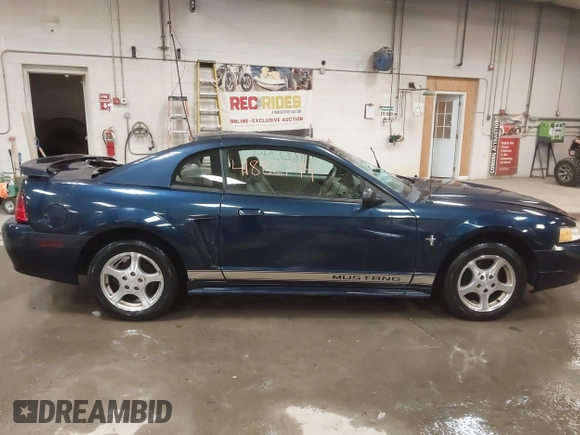 2002 Ford Mustang Standard z VIN 1FAFP40452F117630, wystawiony jako IAAI lot #41882744 z przebiegiem 85 218 mil mil oraz . Historia ofert i sprzedaży dostępna na DreamBid. Obrazek 14.