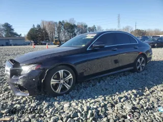 2017 Mercedes-Benz E-Class E 300 Luxury with VIN WDDZF4JBXHA168835, listed as a Copart auction lot 49629205 with 118,976 mi miles and Salvage Title. Bid and sale history available at carsss.com. Image 1.
