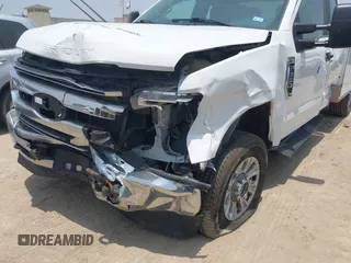 2021 Ford F-250 XL with VIN 1FD7X2B64MED10776, listed as a IAAI auction lot 42320422 with 70,139 mi miles and . Bid and sale history available at DreamBid. Image 6.