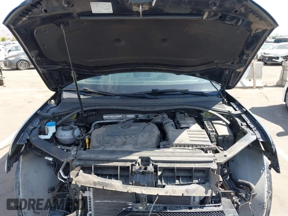 2018 Volkswagen Tiguan SEL with VIN 3VV3B7AX4JM056650, listed as a IAAI auction lot 42394948 with 35,696 mi miles and . Bid and sale history available at DreamBid. Image 10.