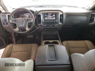2015 GMC Sierra 2500HD Denali z VIN 1GT120E83FF114643, wystawiony jako Copart lot #57632835 z przebiegiem 166 561 mil mil oraz Szkoda całkowita • Salvage title. Historia ofert i sprzedaży dostępna na DreamBid. Obrazek 8.