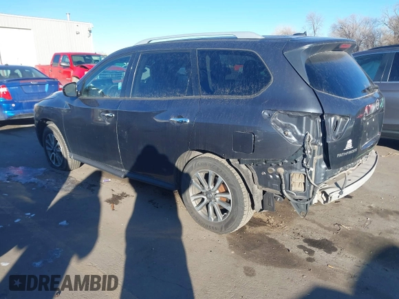 2013 Nissan Pathfinder SV with VIN 5N1AR2MM4DC672307, listed as a IAAI auction lot 41369598 with 187,713 mi miles. Bid and sale history available at carsss.com. Image 3.