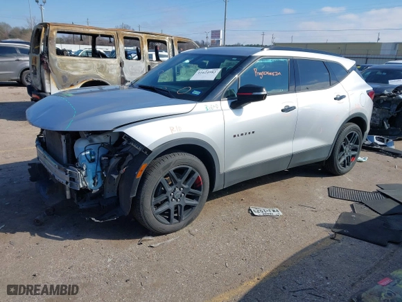 2020 Chevrolet Blazer LT with VIN 3GNKBCRS7LS706668, listed as a IAAI auction lot 41624983 with 103,917 mi miles. Bid and sale history available at carsss.com. Image 2.