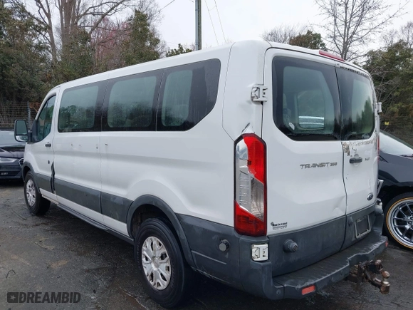 2016 Ford Transit Wagon XL with VIN 1FBZX2ZM9GKB00914, listed as a IAAI auction lot 41731358 with 286,717 mi miles. Bid and sale history available at carsss.com. Image 3.