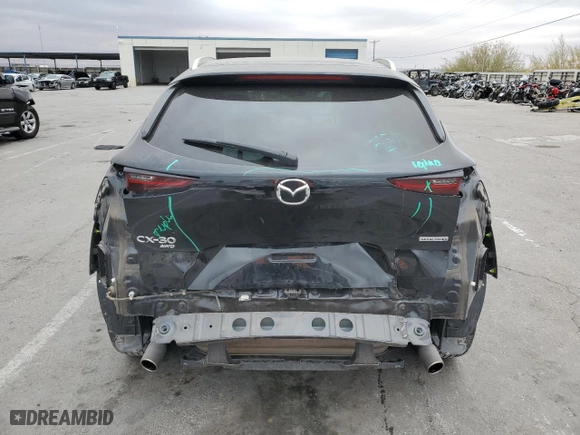 2022 Mazda CX-30 2.5 S Carbon Edition with VIN 3MVDMBCL0NM422585, listed as a Copart auction lot 83895024 with 32,267 mi miles and Salvage Title. Bid and sale history available at carsss.com. Image 6.