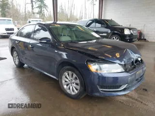 2014 Volkswagen Passat S с VIN 1VWAP7A32EC017712, выставлен на аукционе IAAI как лот 41846586 с пробегом 70 387 миль миль и . История ставок и продаж доступна на DreamBid. Изображение 1.