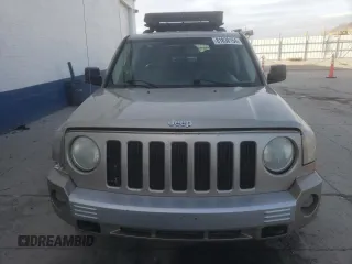 2009 Jeep Patriot z VIN 1J8FF48B39D208118, wystawiony jako Copart lot #81838154 z przebiegiem 182 457 mil mil oraz Szkoda całkowita • Salvage title. Historia ofert i sprzedaży dostępna na DreamBid. Obrazek 5.