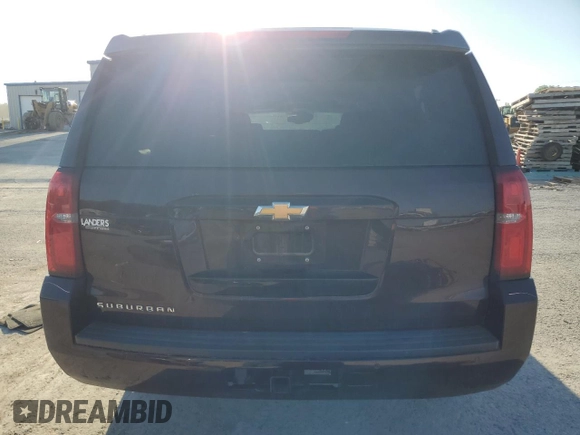 2017 Chevrolet Suburban LT z VIN 1GNSCHKC1HR352573, wystawiony jako Copart lot #55862305 z przebiegiem 167 638 mil mil oraz Szkoda całkowita • Salvage title. Historia ofert i sprzedaży dostępna na DreamBid. Obrazek 6.