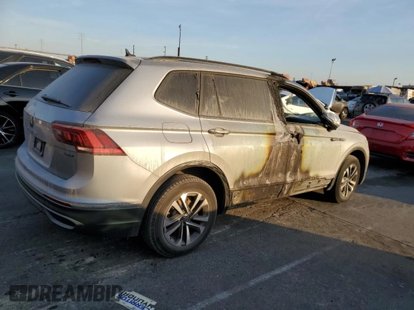 2023 Volkswagen Tiguan S with VIN 3VVFB7AX6PM001994, listed as a Copart auction lot 81246484 with 34,336 mi miles and Clean title. Bid and sale history available at DreamBid. Image 3.
