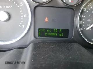 2005 Mercury Montego Luxury z VIN 1MEFM40155G626347, wystawiony jako Copart lot #46715235 z przebiegiem 213 883 mil mil oraz Szkoda całkowita • Salvage title. Historia ofert i sprzedaży dostępna na DreamBid. Obrazek 9.