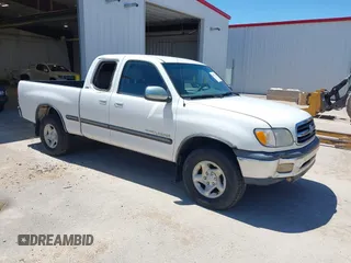 2000 Toyota Tundra SR5 with VIN 5TBRT3413YS097893, listed as a IAAI auction lot 42221710 with 213,142 mi miles and . Bid and sale history available at carsss.com. Image 1.