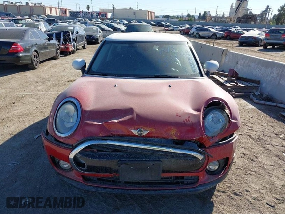 2016 MINI Clubman z VIN WMWLN5C51G2E30234, wystawiony jako IAAI lot #41408299 z przebiegiem 81 895 mil mil oraz . Historia ofert i sprzedaży dostępna na DreamBid. Obrazek 13.