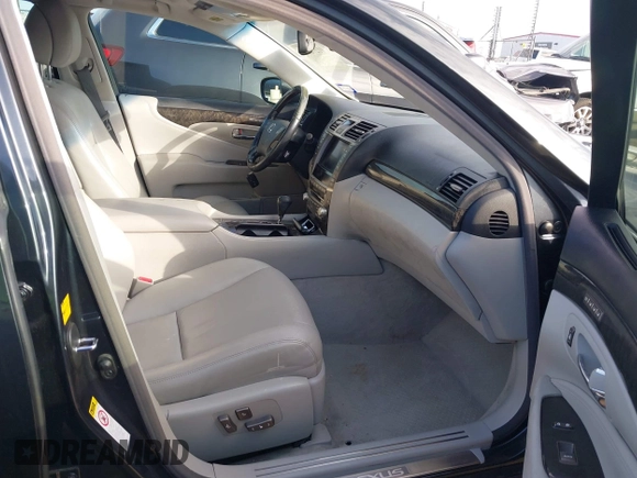 2011 Lexus LS 460 L with VIN JTHGL5EF1B5042245, listed as a IAAI auction lot 41278051 with 138,147 mi miles and . Bid and sale history available at DreamBid. Image 5.