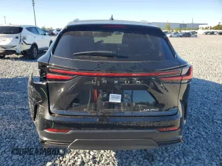 2025 Lexus NX 250 z VIN 2T2ADCAZ0SC017635, wystawiony jako Copart lot #55363535 z przebiegiem 6900 mil mil oraz Szkody całkowita. Historia ofert i sprzedaży dostępna na DreamBid. Obrazek 6.