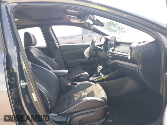 2020 Kia Forte GT-Line z VIN 3KPF34AD8LE164490, wystawiony jako IAAI lot #42066808 z przebiegiem 80 381 mil mil oraz . Historia ofert i sprzedaży dostępna na DreamBid. Obrazek 5.