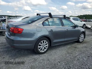2013 Volkswagen Jetta SE z VIN 3VWDP7AJ7DM209538, wystawiony jako Copart lot #59799815 z przebiegiem 117 073 mil mil oraz Szkoda całkowita • Salvage title. Historia ofert i sprzedaży dostępna na DreamBid. Obrazek 3.
