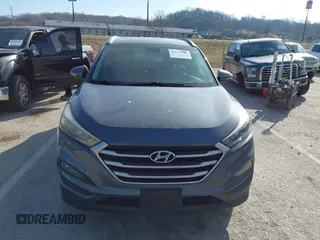 2017 Hyundai Tucson SE Plus with VIN KM8J33A40HU459575, listed as a IAAI auction lot 41703139 with 189,955 mi miles. Bid and sale history available at carsss.com. Image 12.