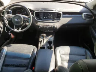 2017 Kia Sorento EX z VIN 5XYPHDA59HG290348, wystawiony jako Copart lot #56128965 z przebiegiem 105 145 mil mil oraz Szkoda całkowita • Salvage title. Historia ofert i sprzedaży dostępna na DreamBid. Obrazek 8.