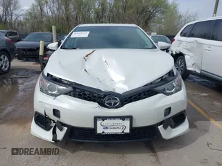 2016 Scion iM z VIN JTNKARJE1GJ503475, wystawiony jako IAAI lot #41933435 z przebiegiem 146 581 mil mil oraz . Historia ofert i sprzedaży dostępna na DreamBid. Obrazek 12.