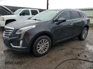 2017 Cadillac XT5 Luxury FWD z VIN 1GYKNBRS0HZ101115, wystawiony jako Copart lot #54839095 z przebiegiem 134 637 mil mil oraz Tytuł czysty. Historia ofert i sprzedaży dostępna na DreamBid. Obrazek 1.