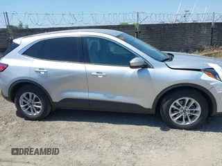 2020 Ford Escape SE с VIN 1FMCU0G68LUA82385, выставлен на аукционе IAAI как лот 42113552 с пробегом 82 771 миль миль и . История ставок и продаж доступна на DreamBid. Изображение 14.