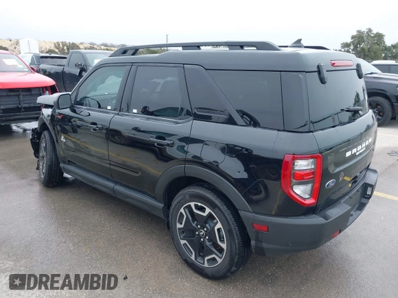 2024 Ford Bronco Sport Outer Banks z VIN 3FMCR9C61RRE99441, wystawiony jako IAAI lot #41560792 z przebiegiem 2 631 mil mil oraz . Historia ofert i sprzedaży dostępna na DreamBid. Obrazek 3.