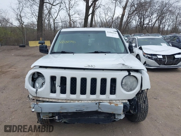 2014 Jeep Patriot Sport with VIN 1C4NJRBB9ED852112, listed as a IAAI auction lot 41886940 with 138,825 mi miles. Bid and sale history available at carsss.com. Image 11.
