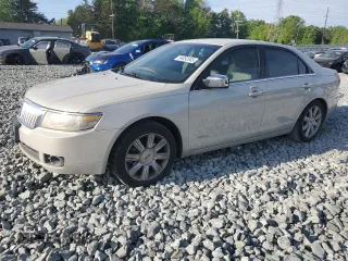 2008 Lincoln MKZ z VIN 3LNHM26T28R615564, wystawiony jako Copart lot #54052045 z przebiegiem 227 995 mil mil oraz Szkoda całkowita • Salvage title. Historia ofert i sprzedaży dostępna na DreamBid. Obrazek 1.
