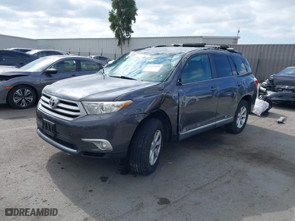 2013 Toyota Highlander with VIN 5TDZK3EH8DS142438, listed as a IAAI auction lot 41457469 with 165,347 mi miles. Bid and sale history available at carsss.com. Image 18.