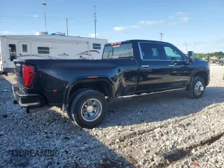 2024 GMC Sierra 3500HD Denali z VIN 1GT49WEY1RF223604, wystawiony jako Copart lot #58241485 z przebiegiem 9484 mil mil oraz Szkody całkowita. Historia ofert i sprzedaży dostępna na DreamBid. Obrazek 3.