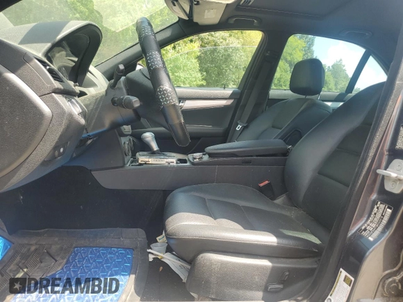 2008 Mercedes-Benz C 300 Sport с VIN WDDGF54X78R024018, выставлен на аукционе Copart как лот 61399715 с пробегом 175 986 миль миль и Списание • Salvage title. История ставок и продаж доступна на DreamBid. Изображение 7.