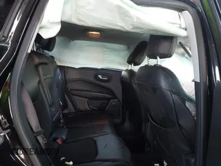 2018 Jeep Compass Latitude with VIN 3C4NJCBBXJT467997, listed as a IAAI auction lot 41871545 with 79,352 mi miles and . Bid and sale history available at DreamBid. Image 8.