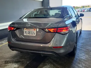 2024 Nissan Sentra SV z VIN 3N1AB8CV2RY295564, wystawiony jako IAAI lot #42796380 z przebiegiem 30 664 mil mil oraz . Historia ofert i sprzedaży dostępna na DreamBid. Obrazek 44.