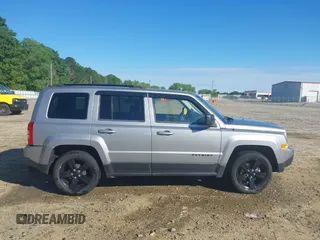 2015 Jeep Patriot Sport с VIN 1C4NJPBA8FD157262, выставлен на аукционе IAAI как лот 42190018 с пробегом 121 007 миль миль и . История ставок и продаж доступна на DreamBid. Изображение 13.