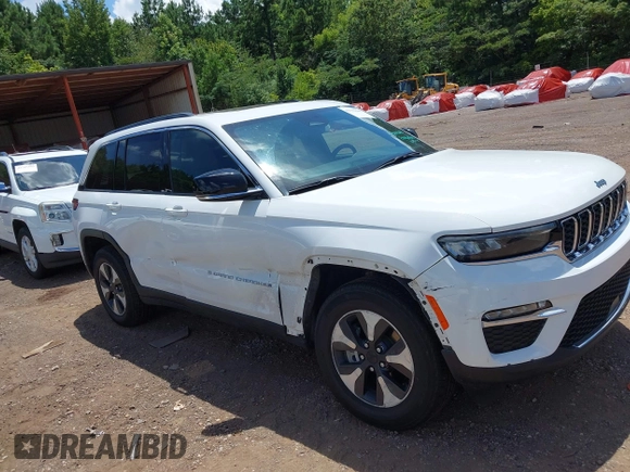 2024 Jeep Grand Cherokee with VIN 1C4RJYB67RC120412, listed as a IAAI auction lot 42732404 with 25,819 mi miles and . Bid and sale history available at DreamBid. Image 6.