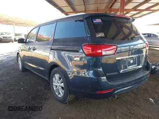 2016 Kia Sedona LX with VIN KNDMB5C18G6202573, listed as a IAAI auction lot 41841796 with 68,568 mi miles. Bid and sale history available at carsss.com. Image 3.