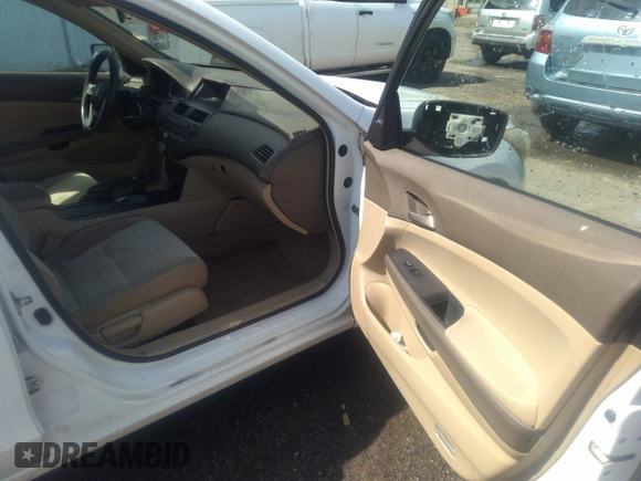 2008 Honda Accord LX z VIN 1HGCP26338A046922, wystawiony jako IAAI lot #42101703 z przebiegiem 280 000 mil mil oraz . Historia ofert i sprzedaży dostępna na DreamBid. Obrazek 5.