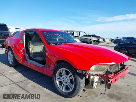 2011 Ford Mustang V6 z VIN 1ZVBP8AM2B5115755, wystawiony jako IAAI lot #41683472 z przebiegiem 183 219 mil mil oraz . Historia ofert i sprzedaży dostępna na DreamBid. Obrazek 6.