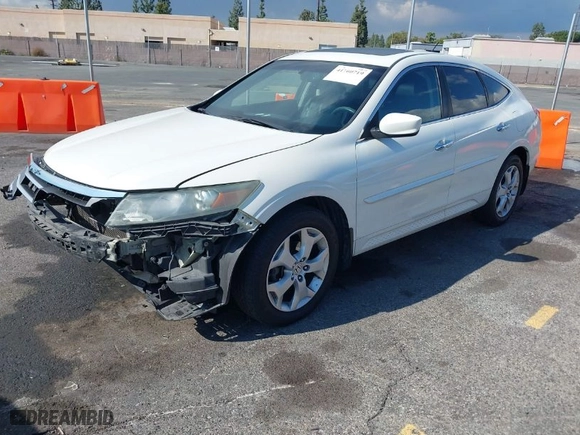 2010 Honda Accord Crosstour EX-L with VIN 5J6TF2H56AL014664, listed as a IAAI auction lot 41760719 with 124,736 mi miles. Bid and sale history available at carsss.com. Image 2.