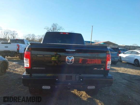 2019 Ram 2500 Lone Star with VIN 3C6UR5MLXKG623270, listed as a IAAI auction lot 41646276 with Not provided miles and . Bid and sale history available at DreamBid. Image 14.
